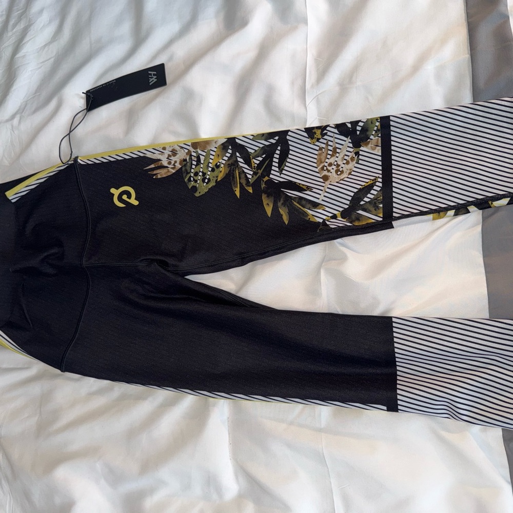 Peloton Black and Yellow Patterned Capri Leggings